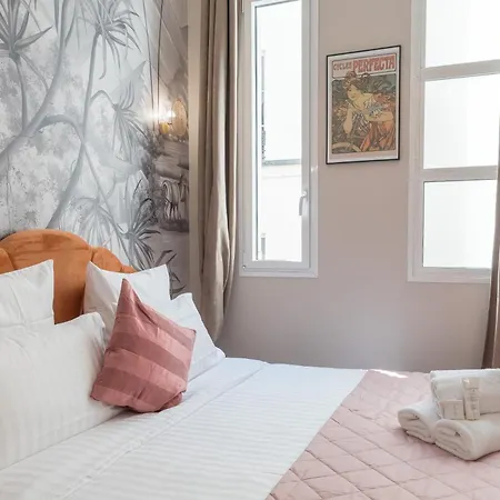 Sophie - Le Mucha - King Size Bed - Ac *
