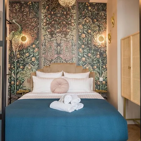 Sophie - Le Mucha - King Size Bed - Ac Hotel