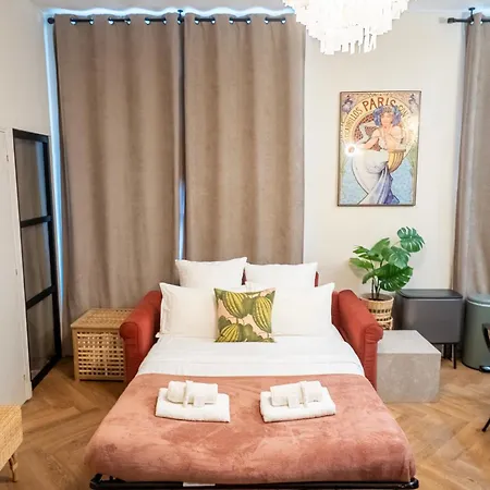 Sophie - Le Mucha - King Size Bed - Ac מלון