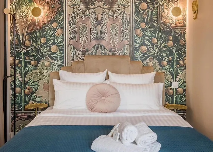 Sophie - Le Mucha - King Size Bed - Ac Hotel *
