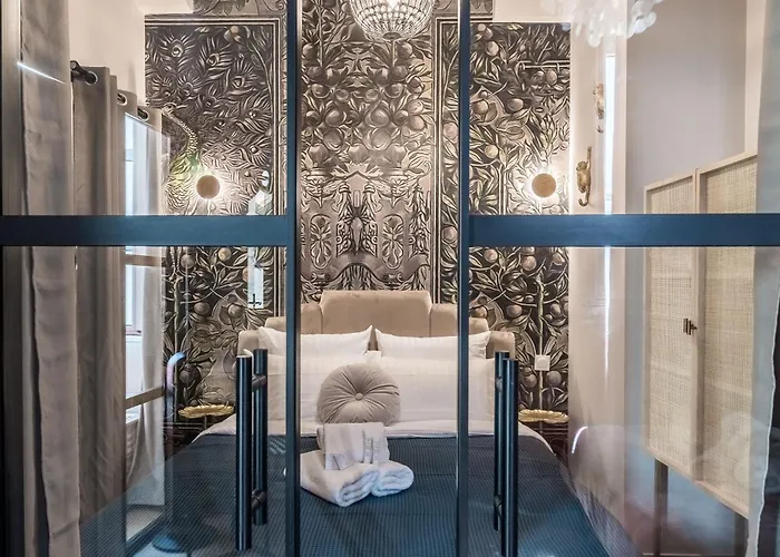 Sophie - Le Mucha - King Size Bed - Ac Hotel *