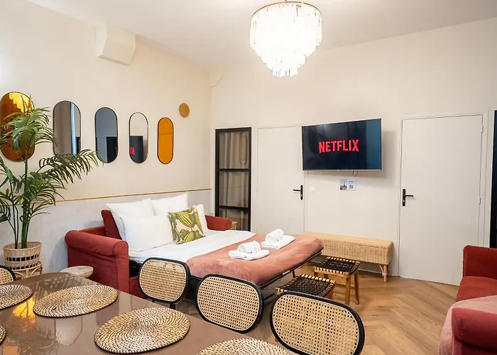 Sophie - Le Mucha - King Size Bed - Ac * Paris